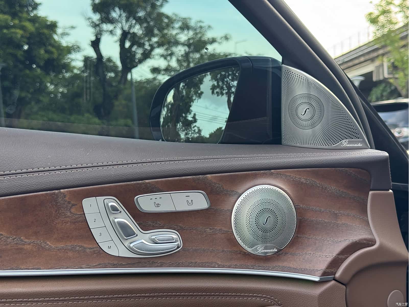 Mercedes-Benz E-Class, 2023 13