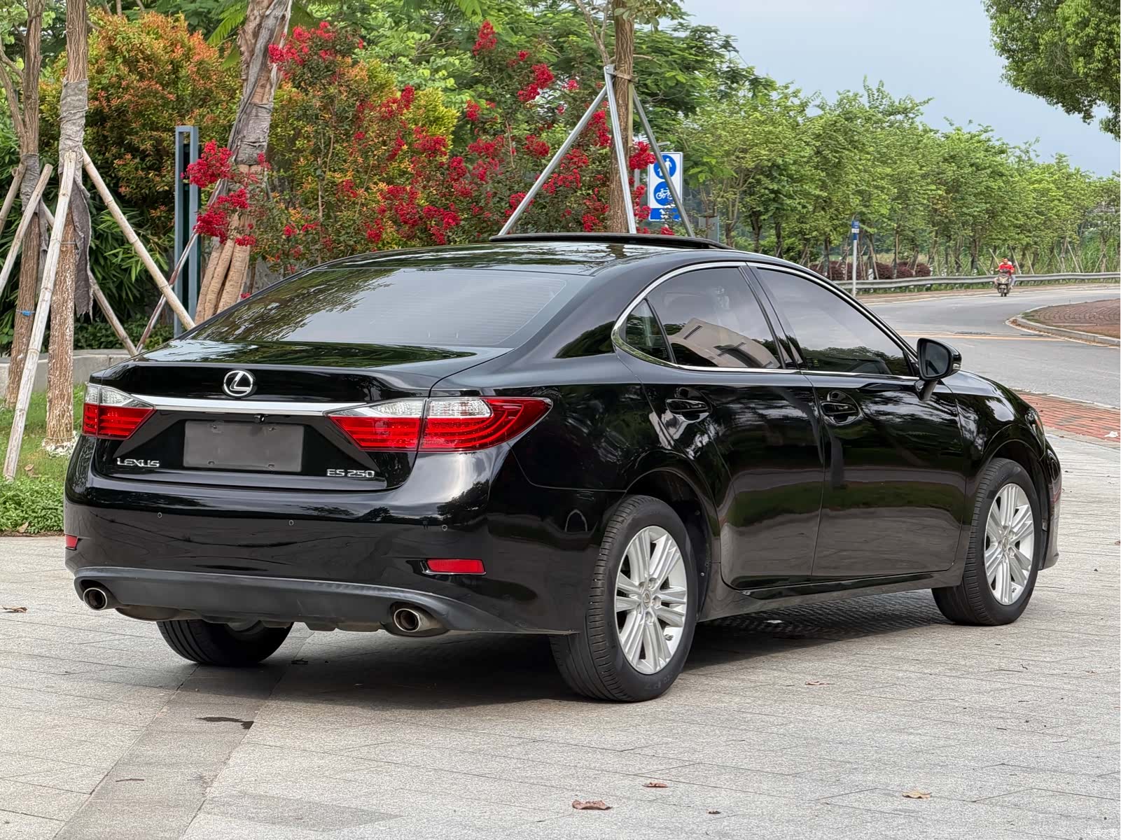 Lexus ES, 2012 14