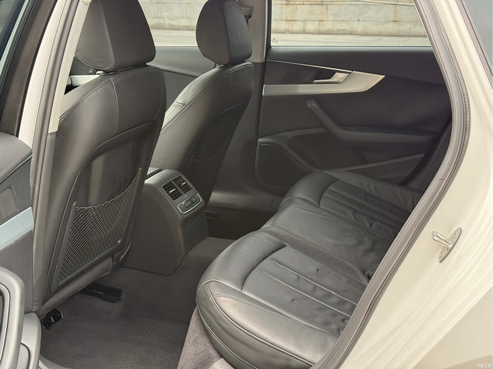 Audi A4L, 2018 8