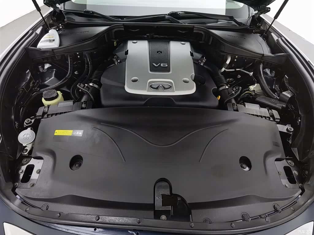 Infiniti Q70, 2017 6