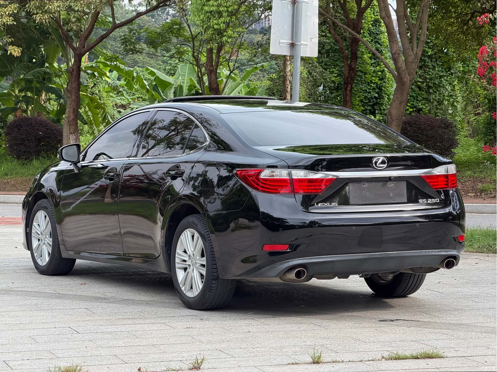 Lexus ES, 2012 12