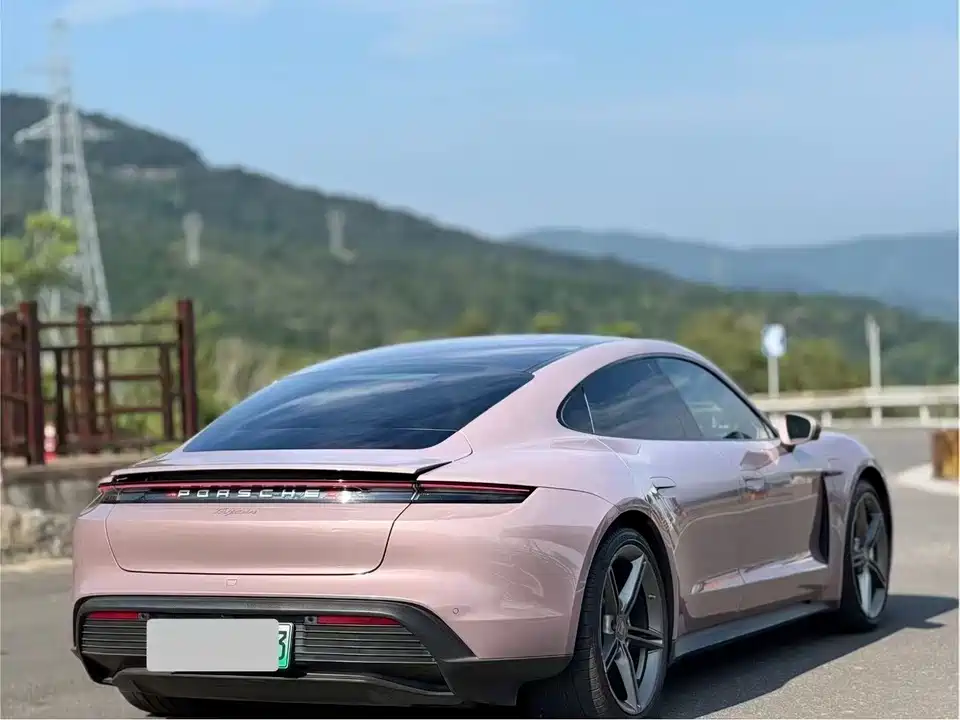 Porsche Taycan