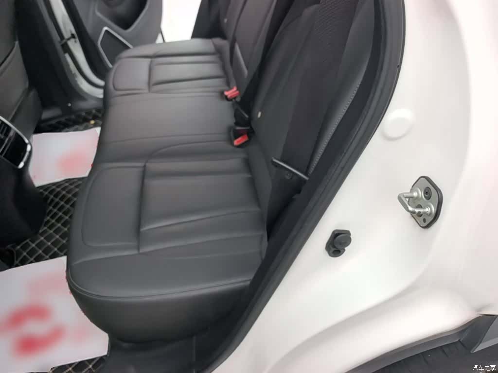 DongFeng AX7, 2019 17