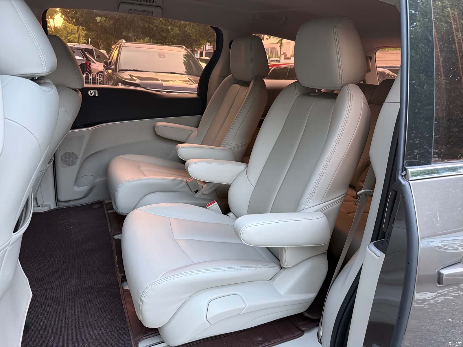 Buick GL8, 2021 12