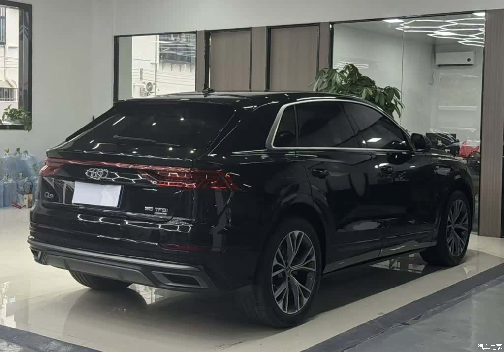 Audi Q8, 2024 9