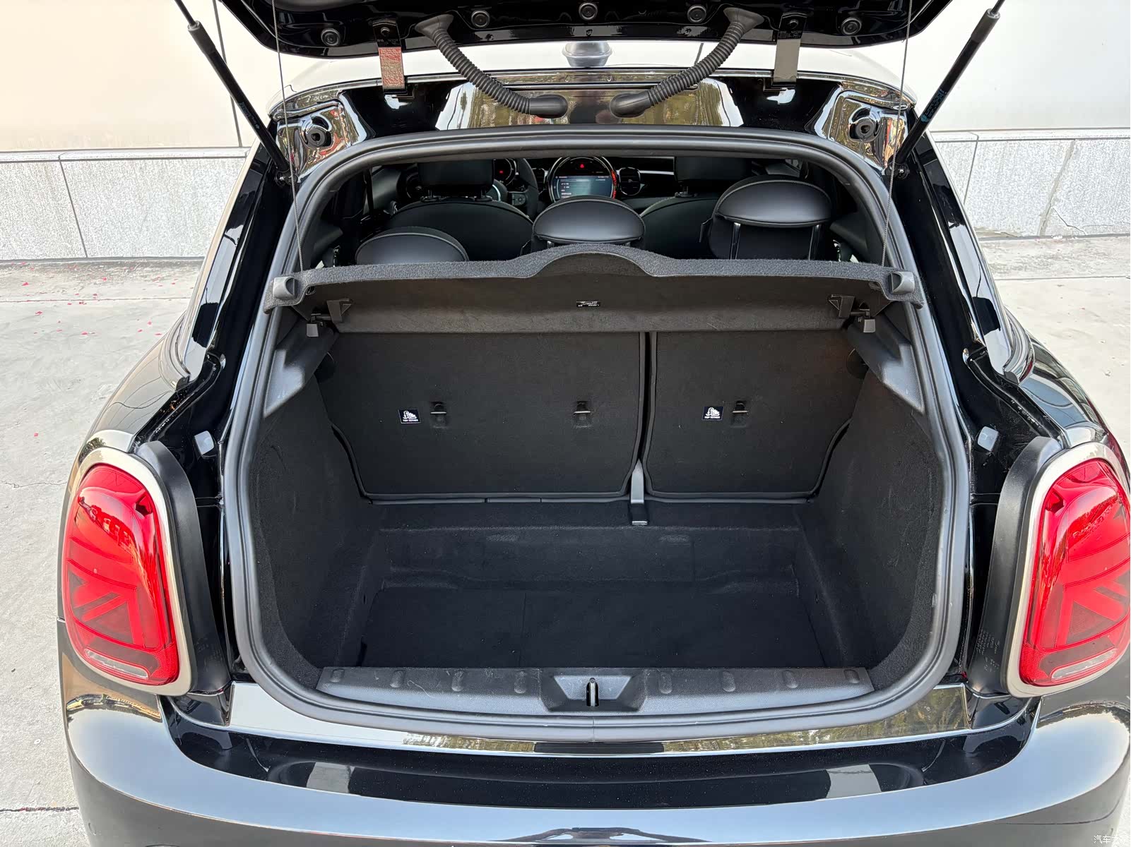 Mini Cooper, 2023 16