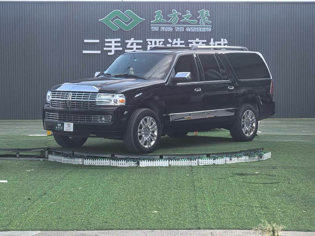 Lincoln Navigator