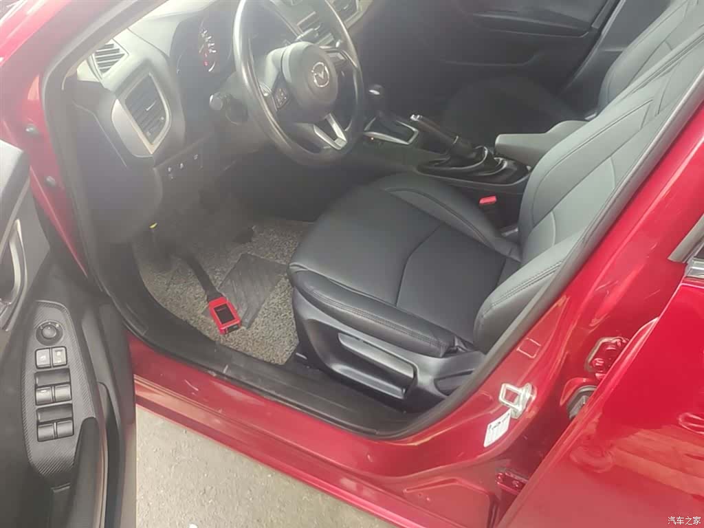 Mazda Mazda3, 2018 16