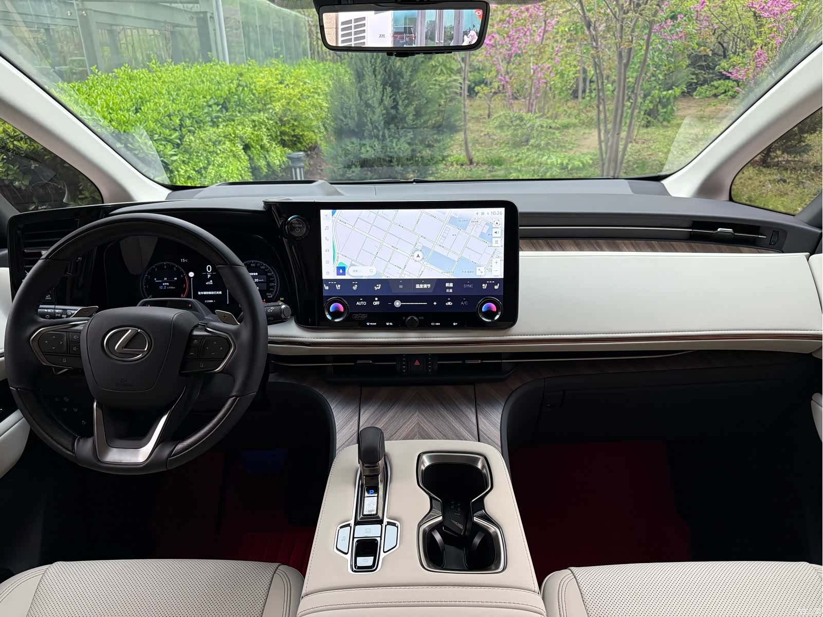Lexus LM, 2026 10