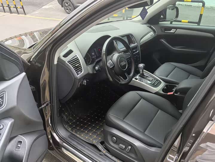 Audi Q5 2015 40 TFSI Progressive