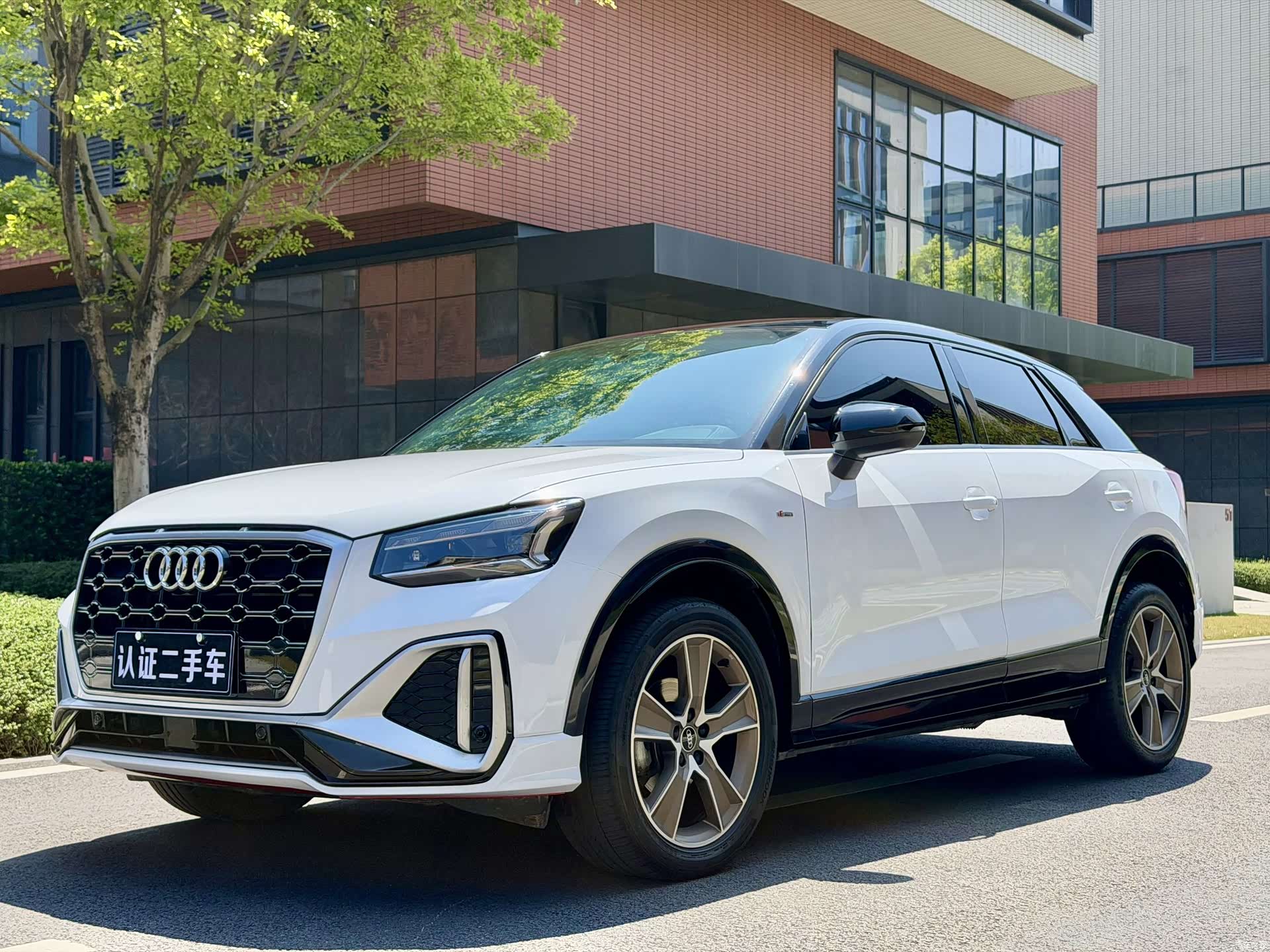 Audi Q2L, 2022 1