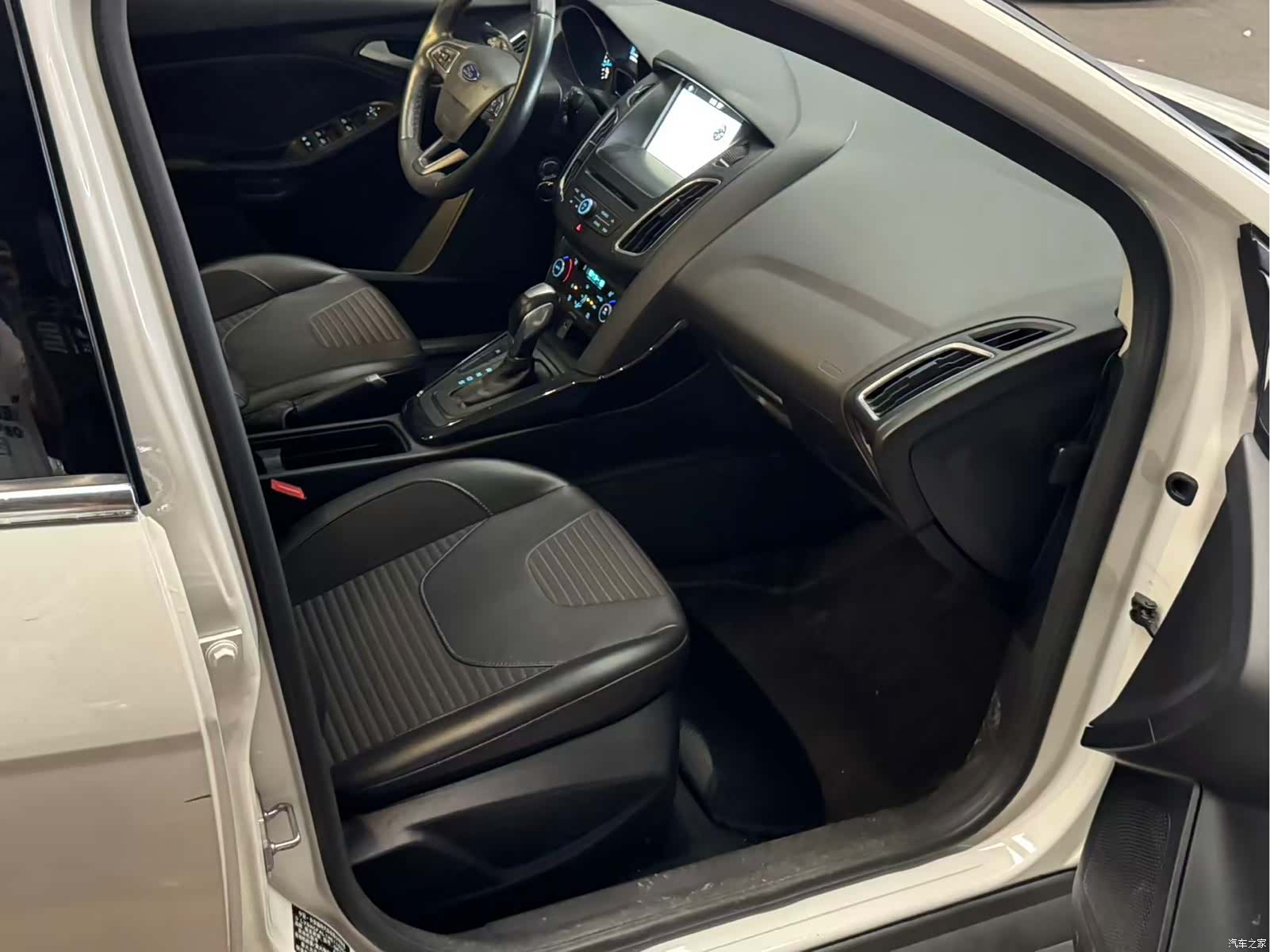 Ford Focus, 2017 16