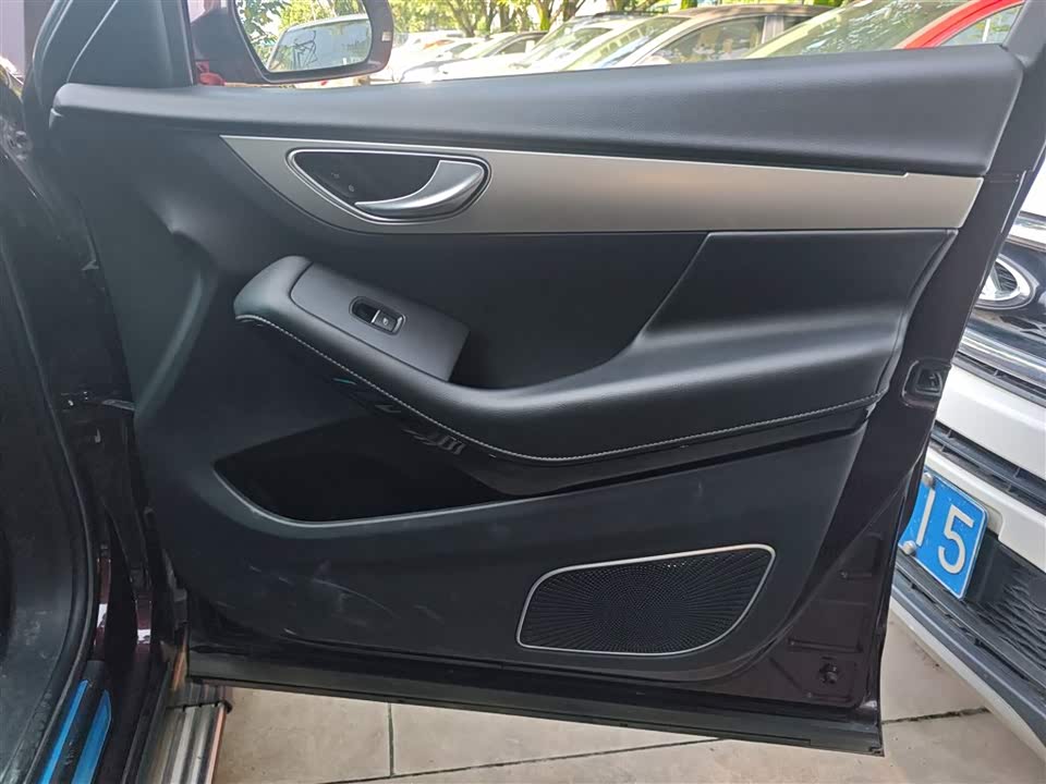 Zotye SR7 Zotye SR7