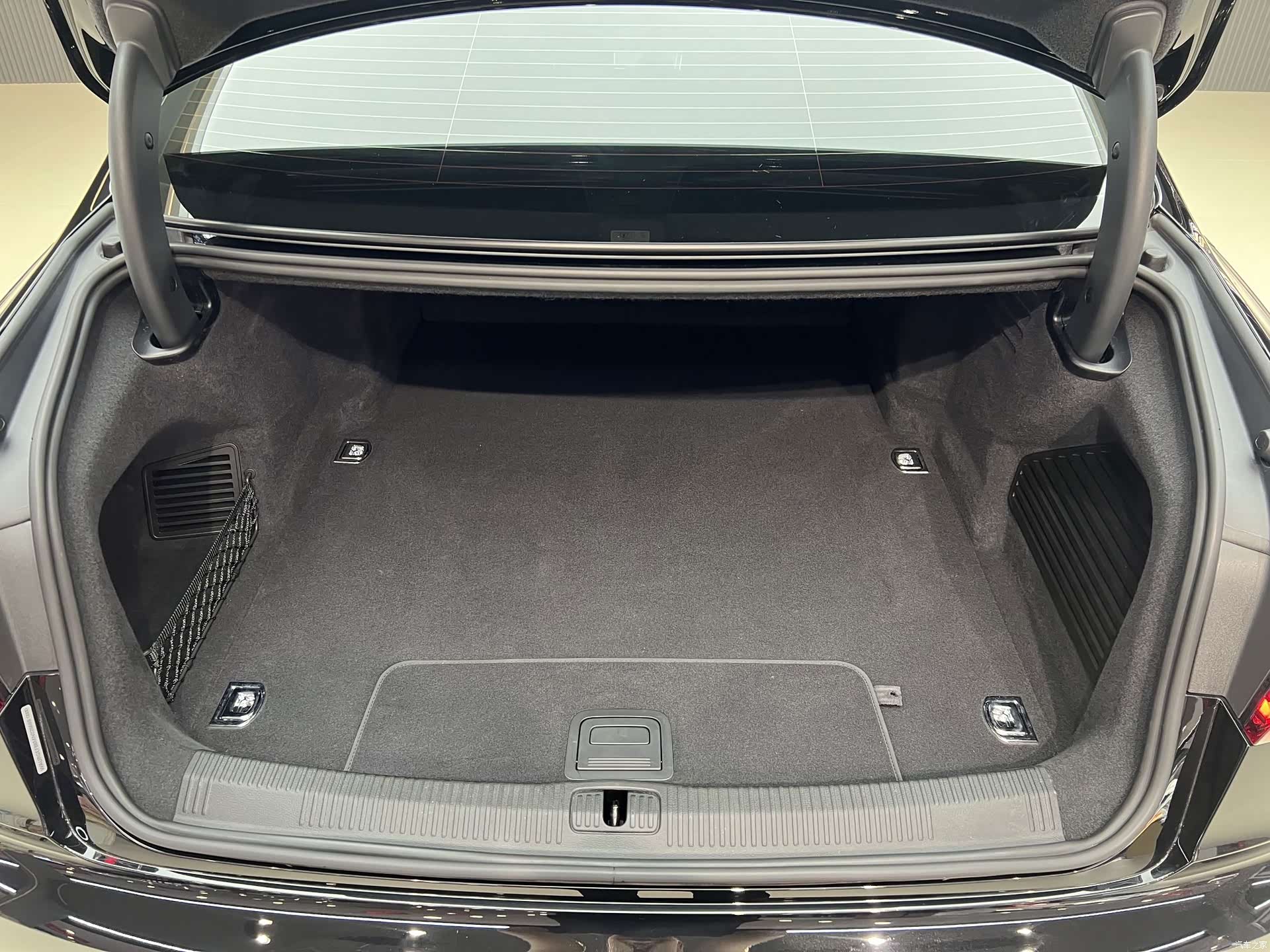Audi A8L, 2021 8