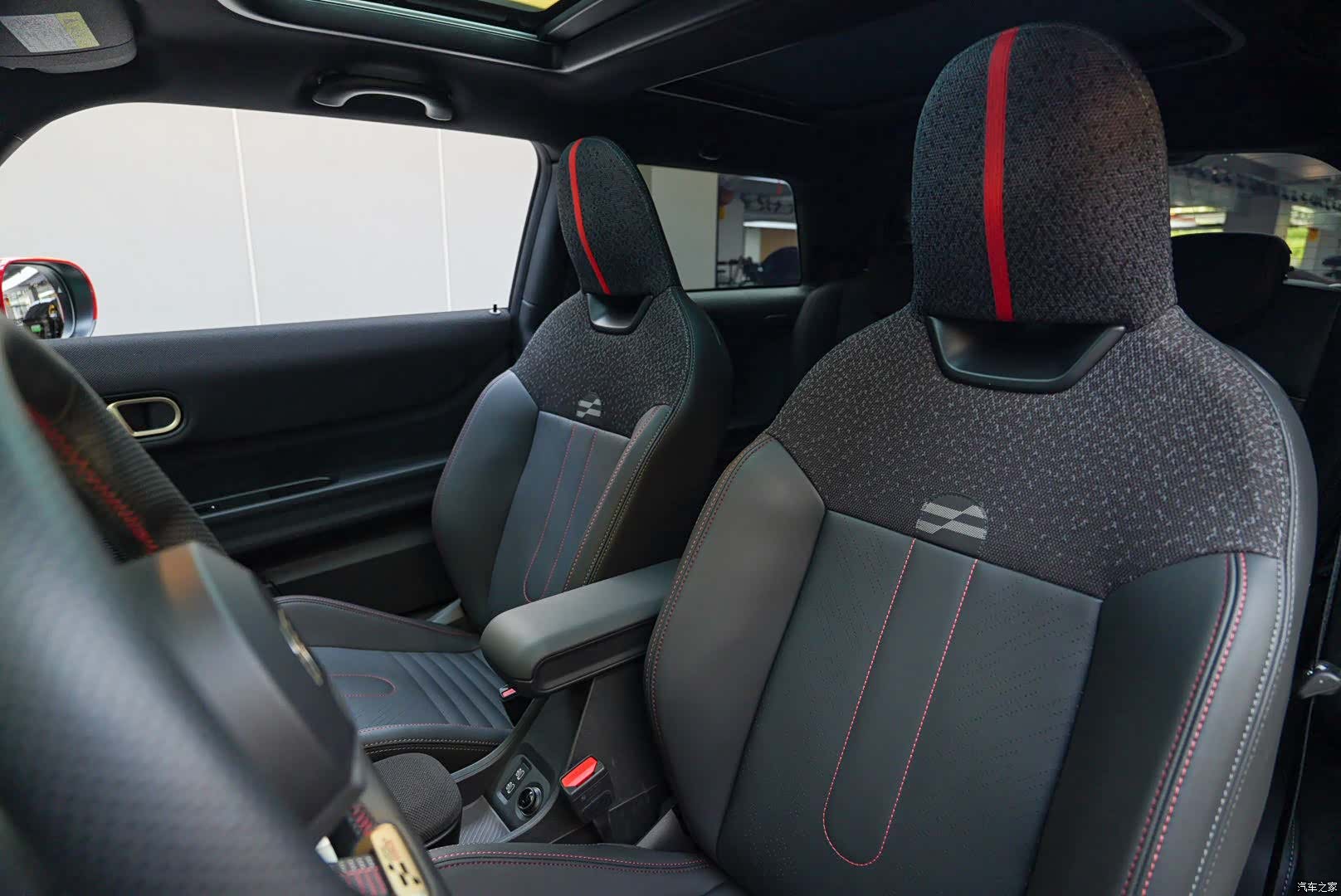 Mini Cooper, 2025 11