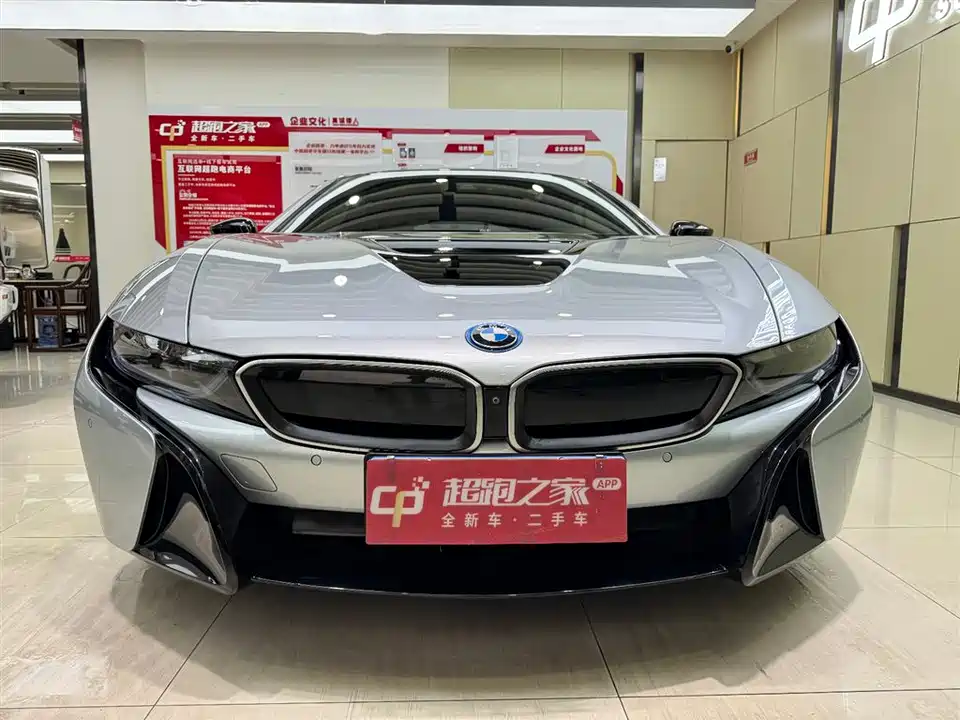 BMW i8
