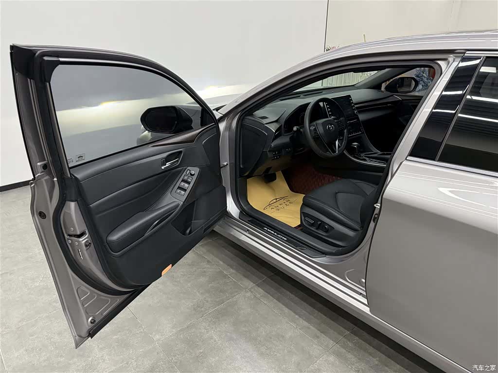 Toyota Avalon, 2020 все фото