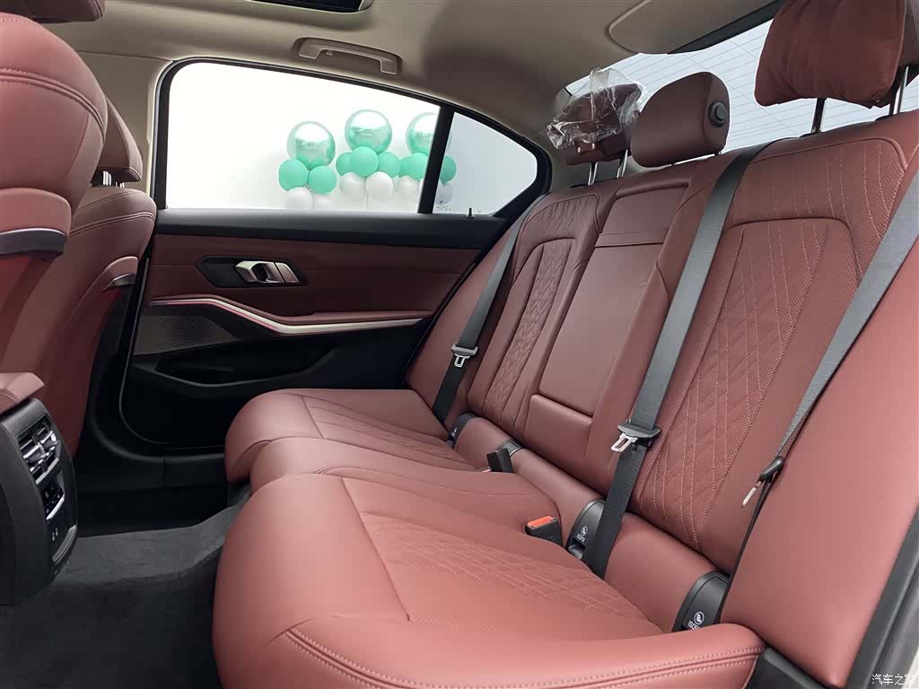BMW 3 Series, 2025 8