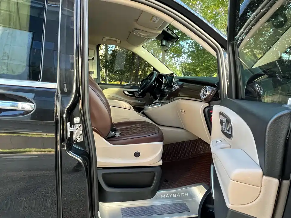 Mercedes-Benz V-class