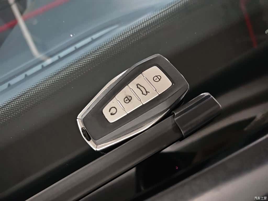 Geely Emgrand, 2023 9