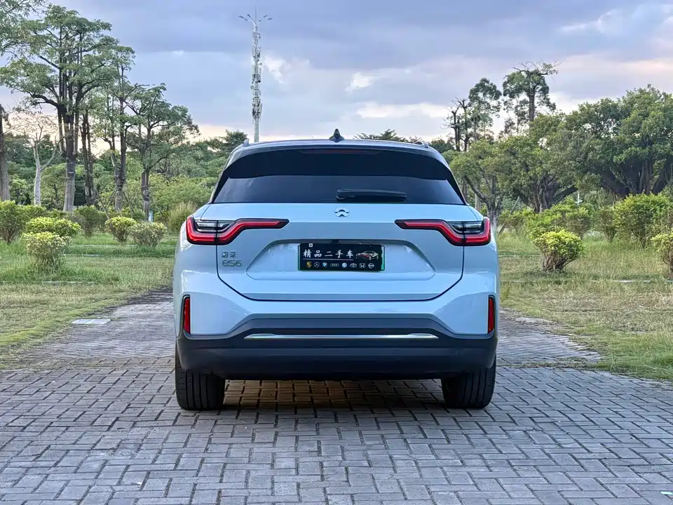 NIO ES6