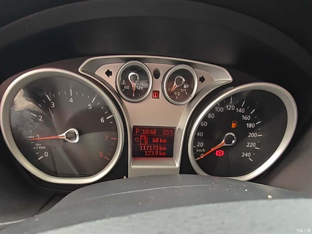 Ford Focus, 2016 12