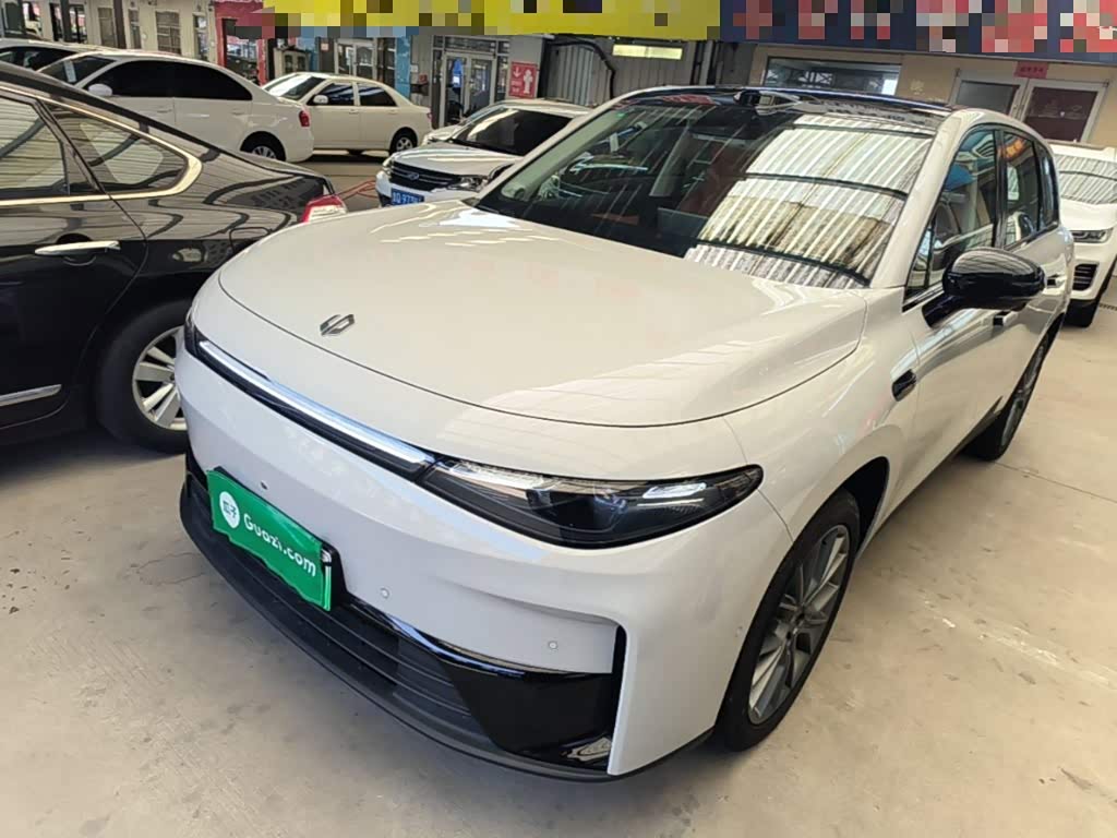 Leapmotor C10