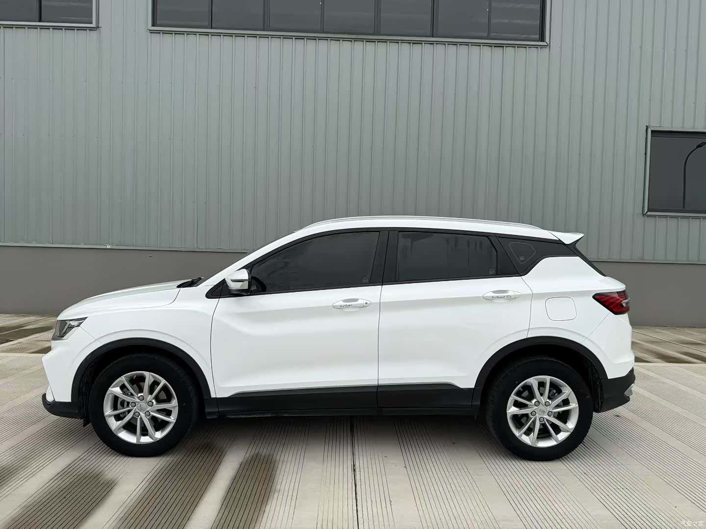 Geely Coolray, 2020 3