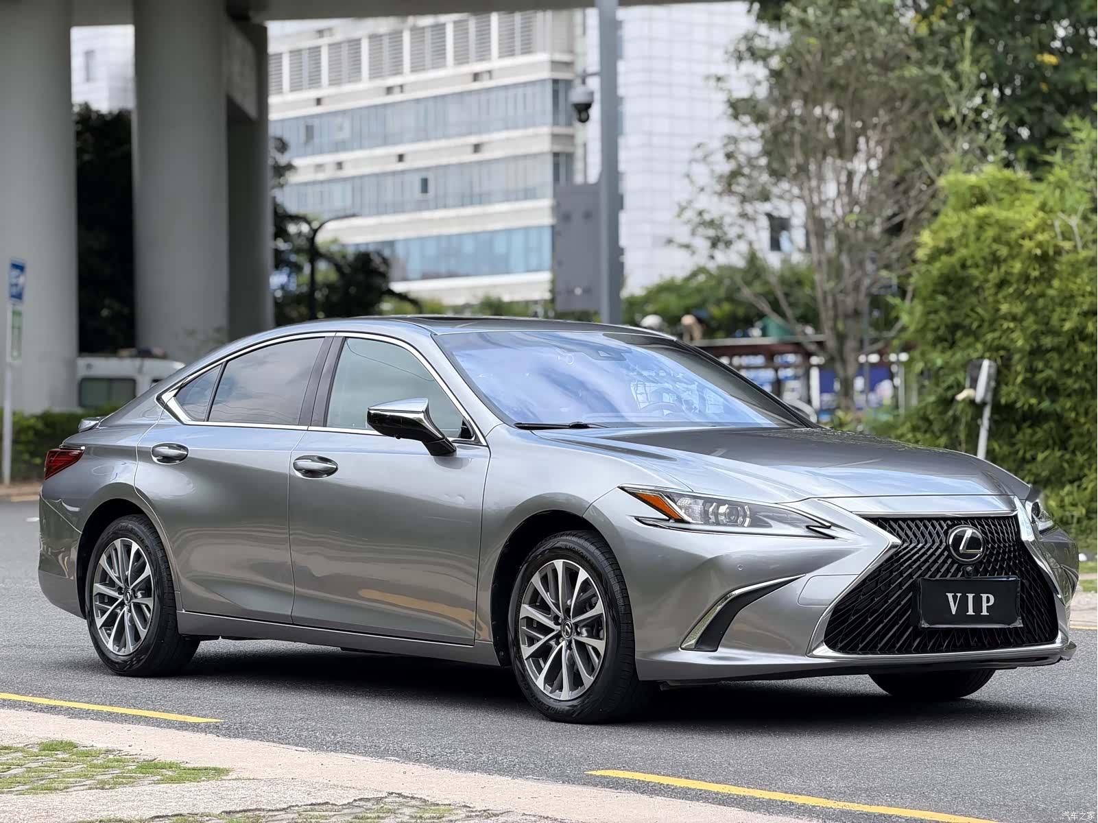 Lexus ES, 2021 3
