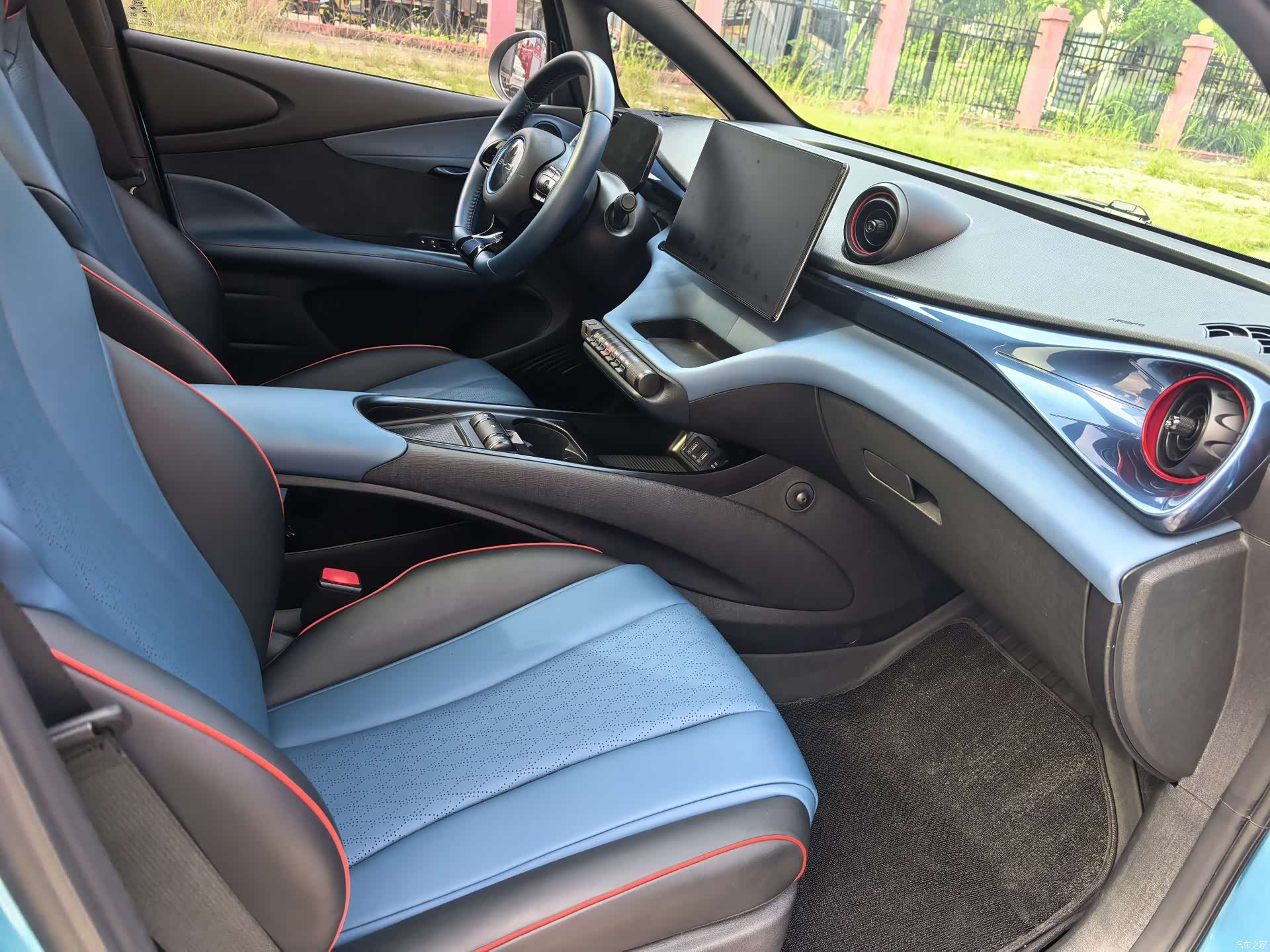 BYD Dolphin, 2022 9