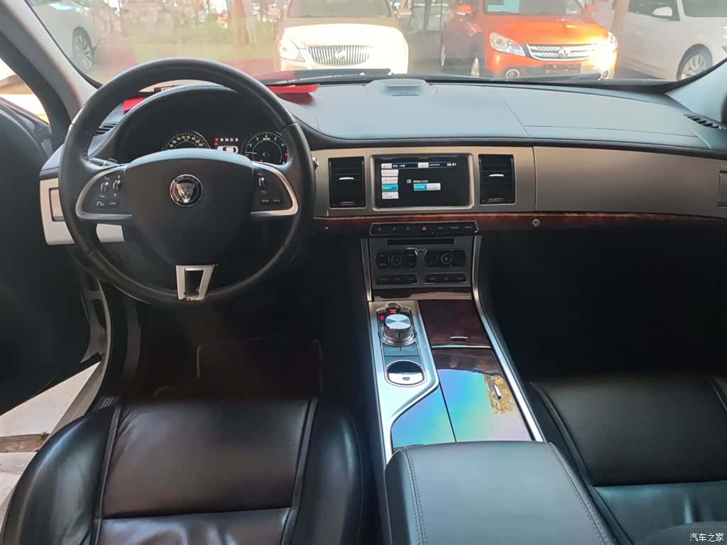 Jaguar XF, 2015 10