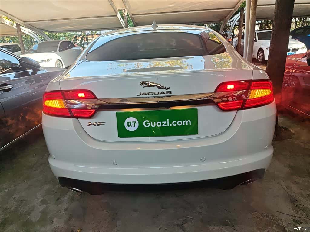 Jaguar XF, 2015 6