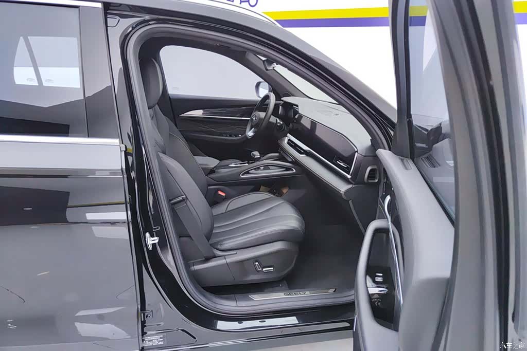 Geely Xingyue L, 2025 8