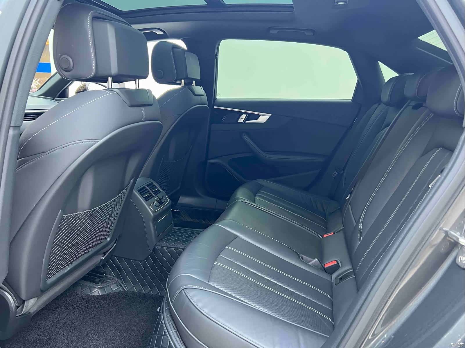 Audi A4L, 2024 12
