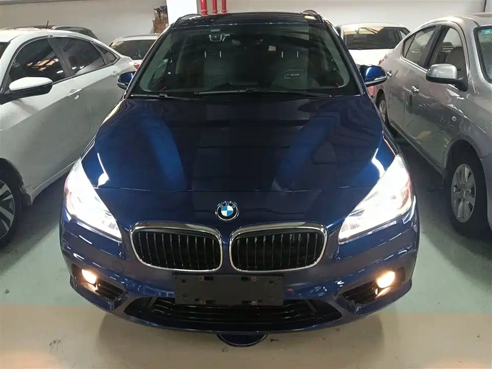 BMW 2 series station wagon