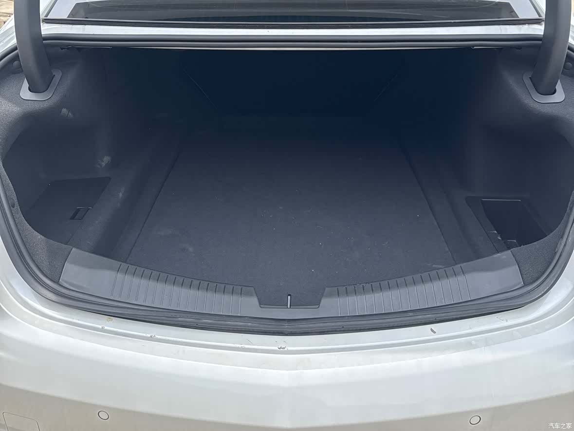Cadillac CT5, 2025 8