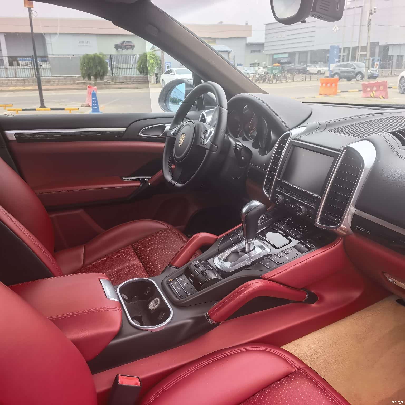 Porsche Cayenne, 2011 7
