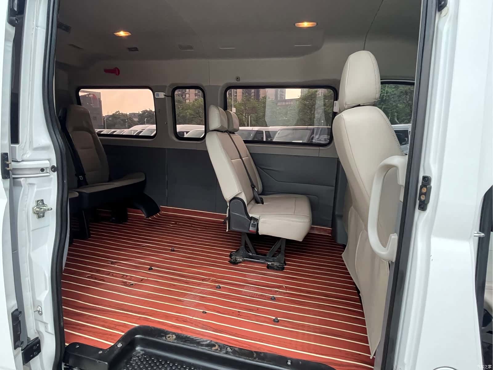 Maxus V80, 2024 10