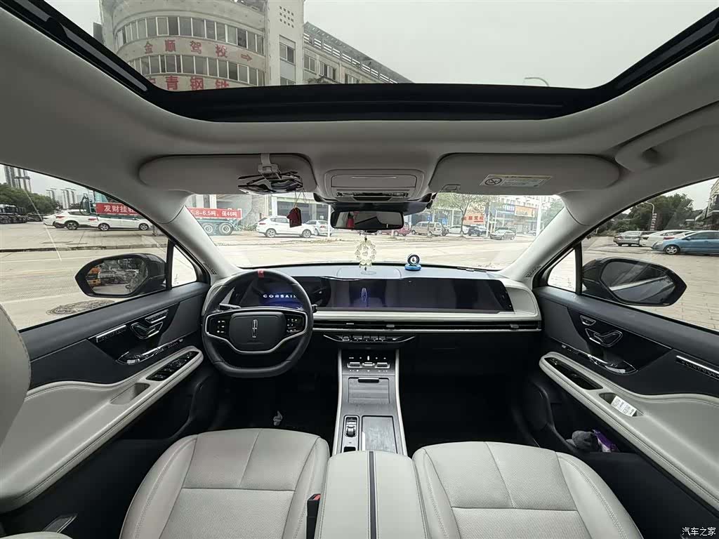 Lincoln Corsair, 2024 4