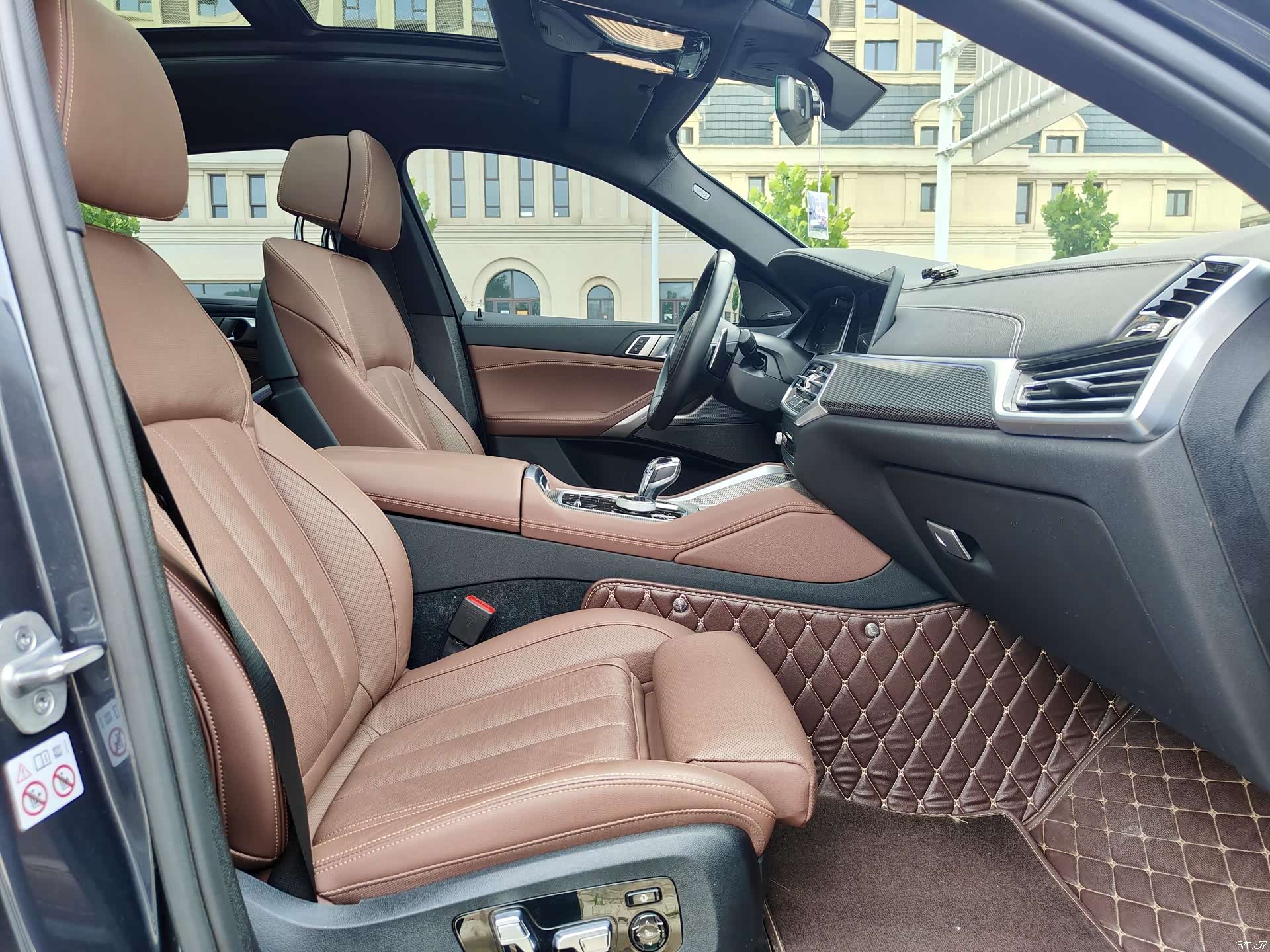 BMW X6, 2021 все фото