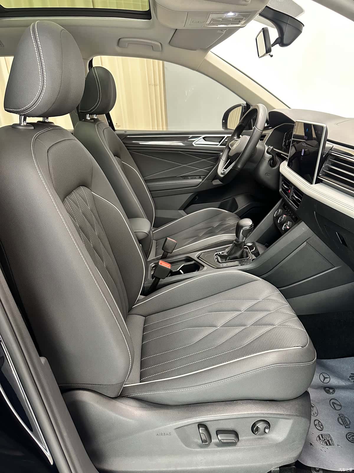 Volkswagen Tiguan L, 2023 12