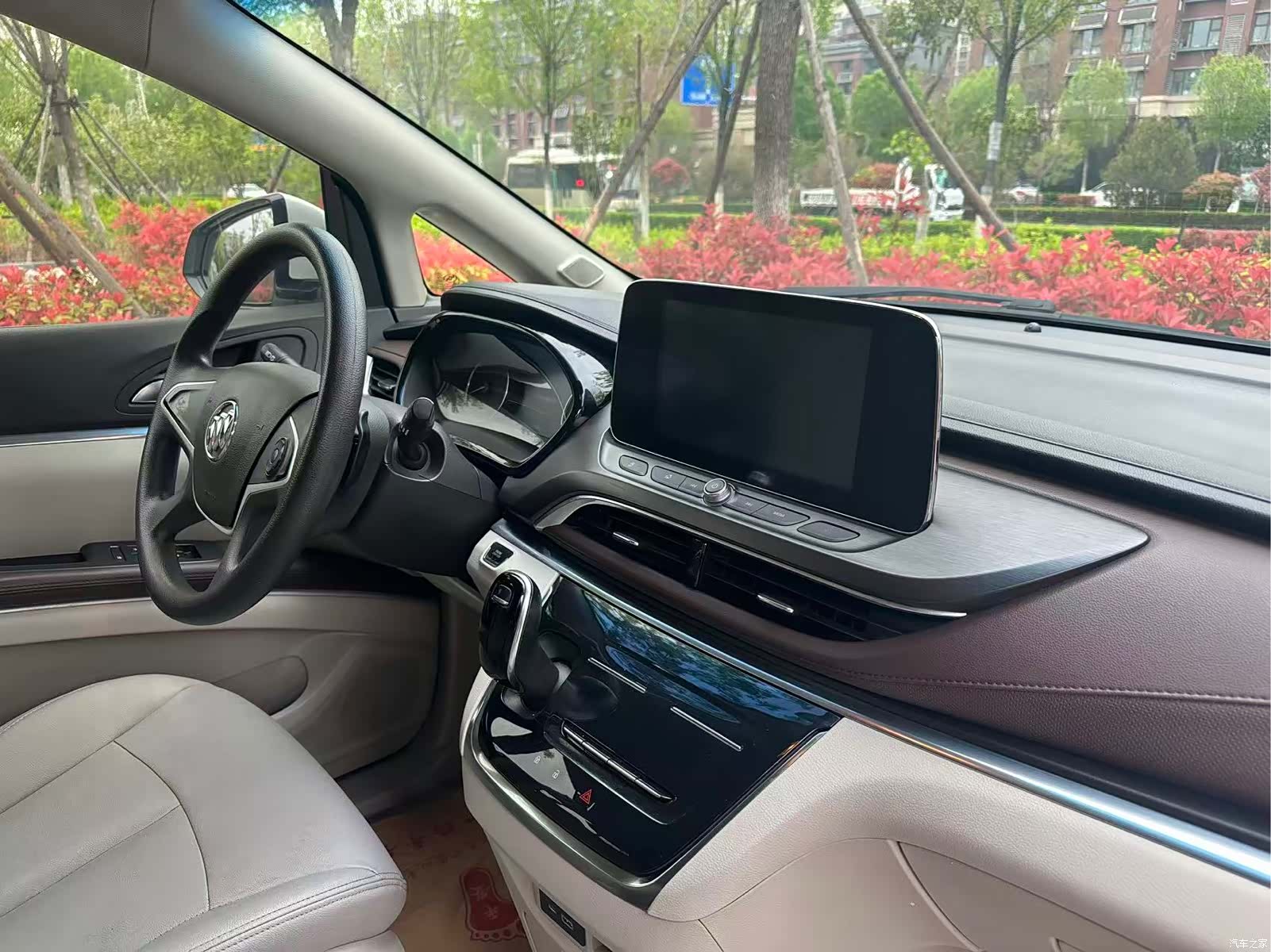 Buick GL8, 2021 10