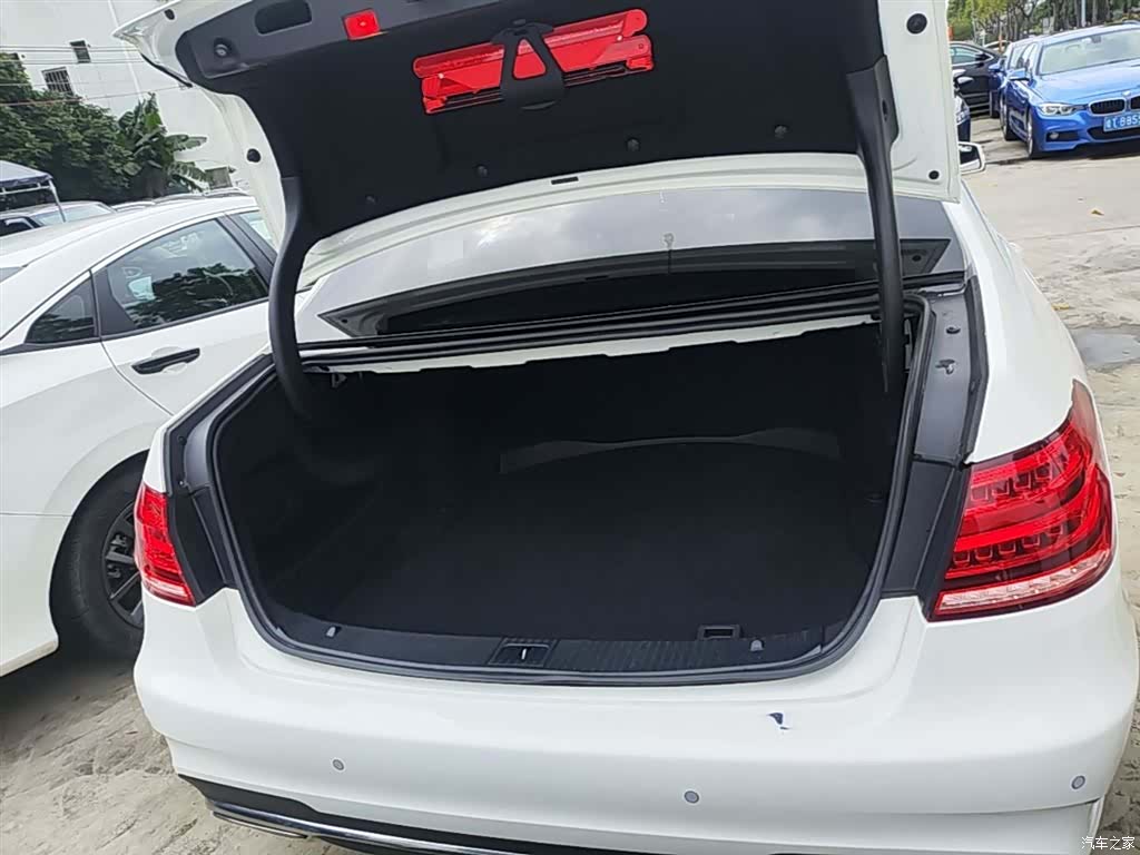 Mercedes-Benz E-Class, 2014 19