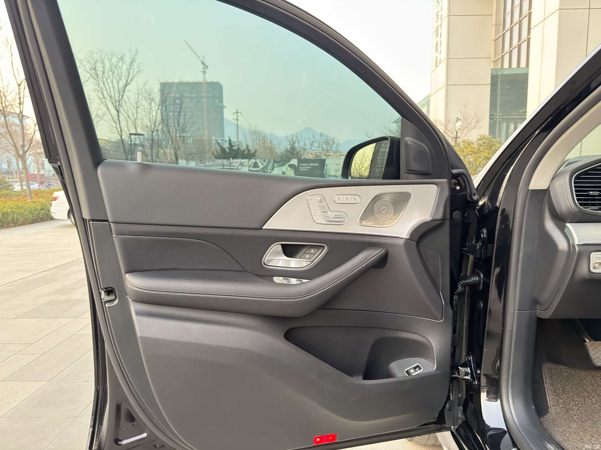 Mercedes-Benz GLE, 2024 14