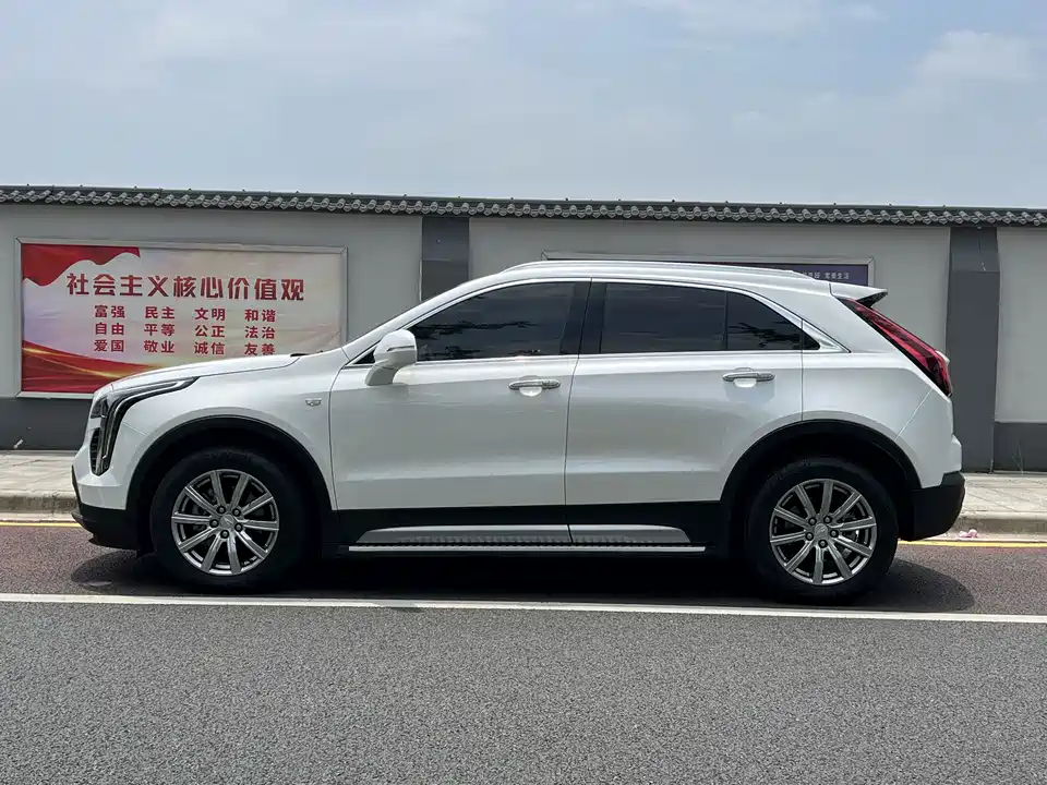 Cadillac XT4