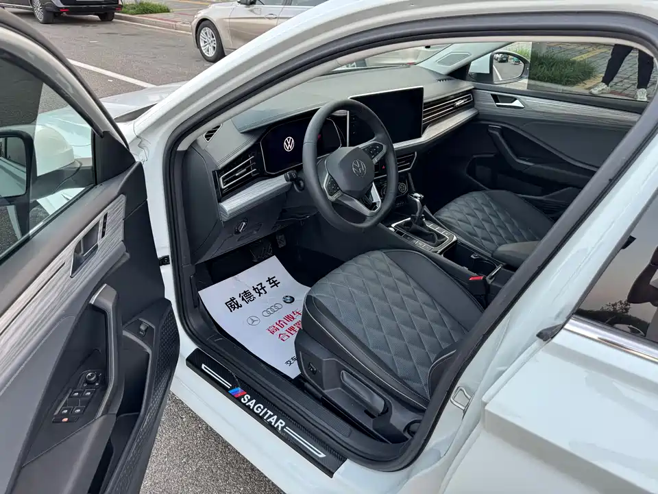 Volkswagen Sagitar