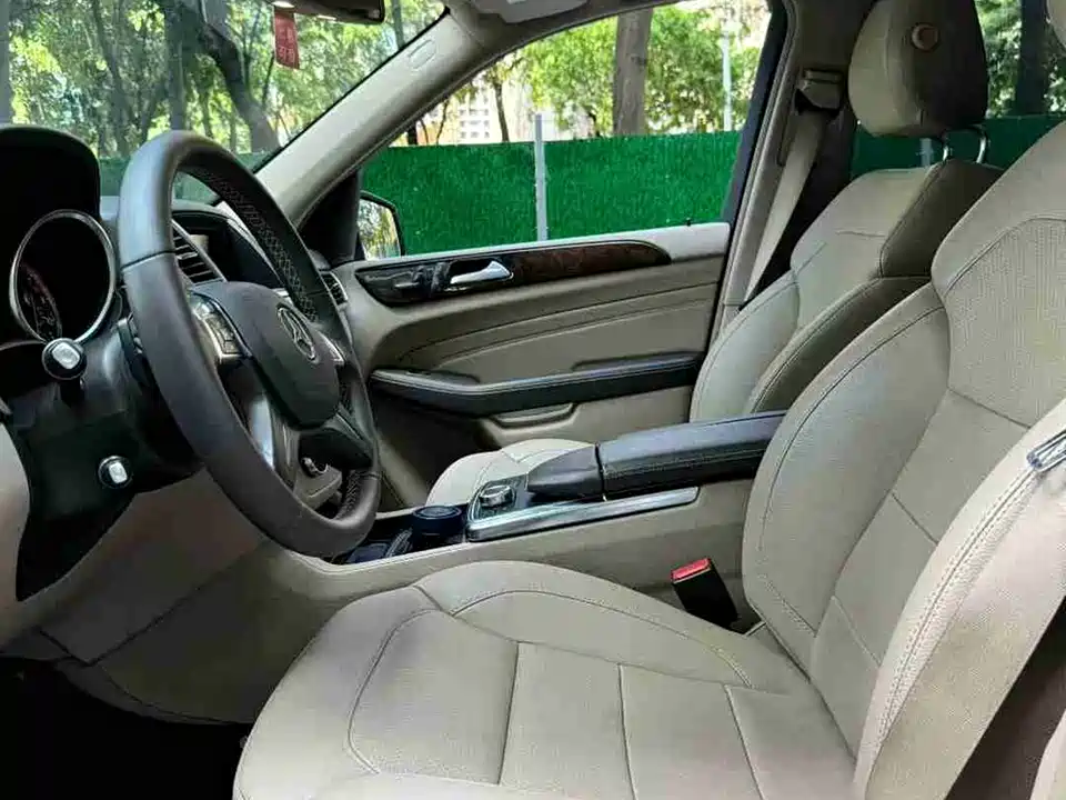 Mercedes-Benz M class