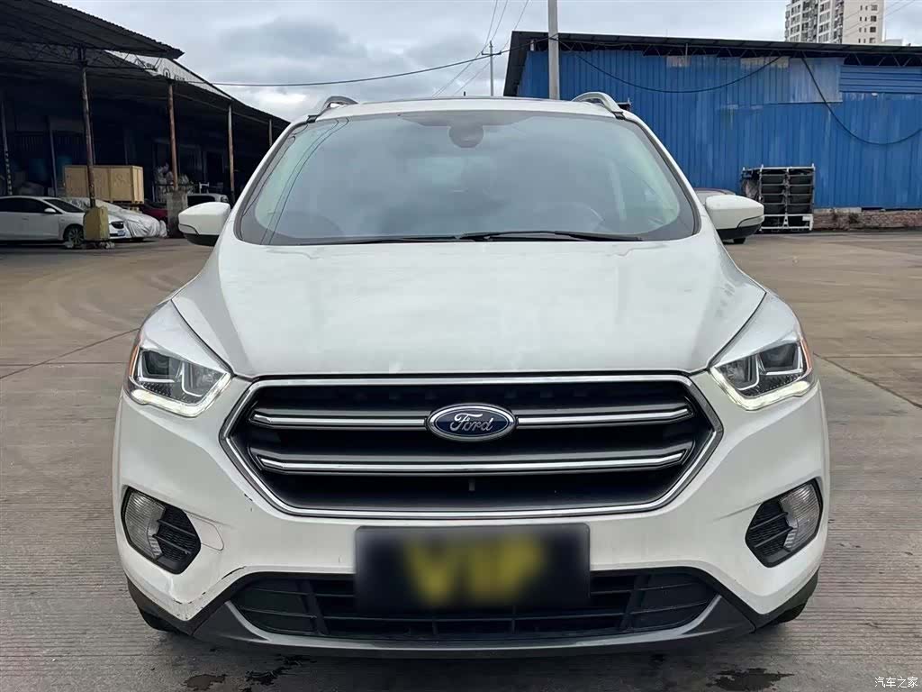 Ford Kuga, 2020 3