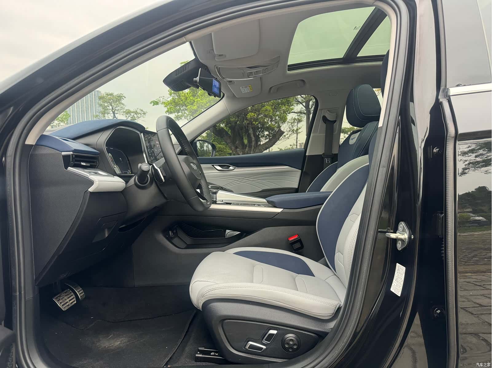 Geely Preface, 2022 4