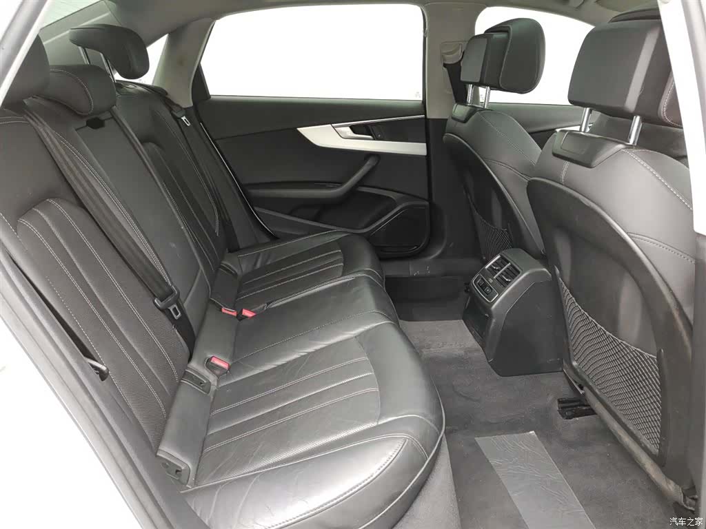 Audi A4L, 2021 8
